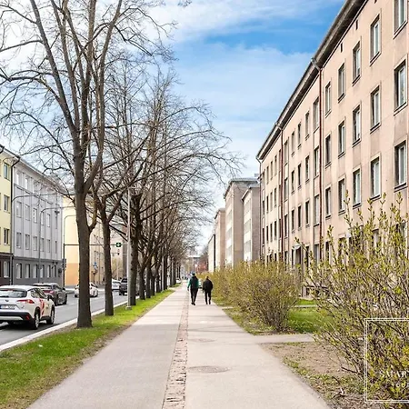 2br For 6, Workspace & Walk To Old Town